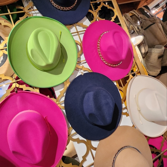 Fuschia Pink Fedora with Faux Gold Chain - Picture 7 of 15